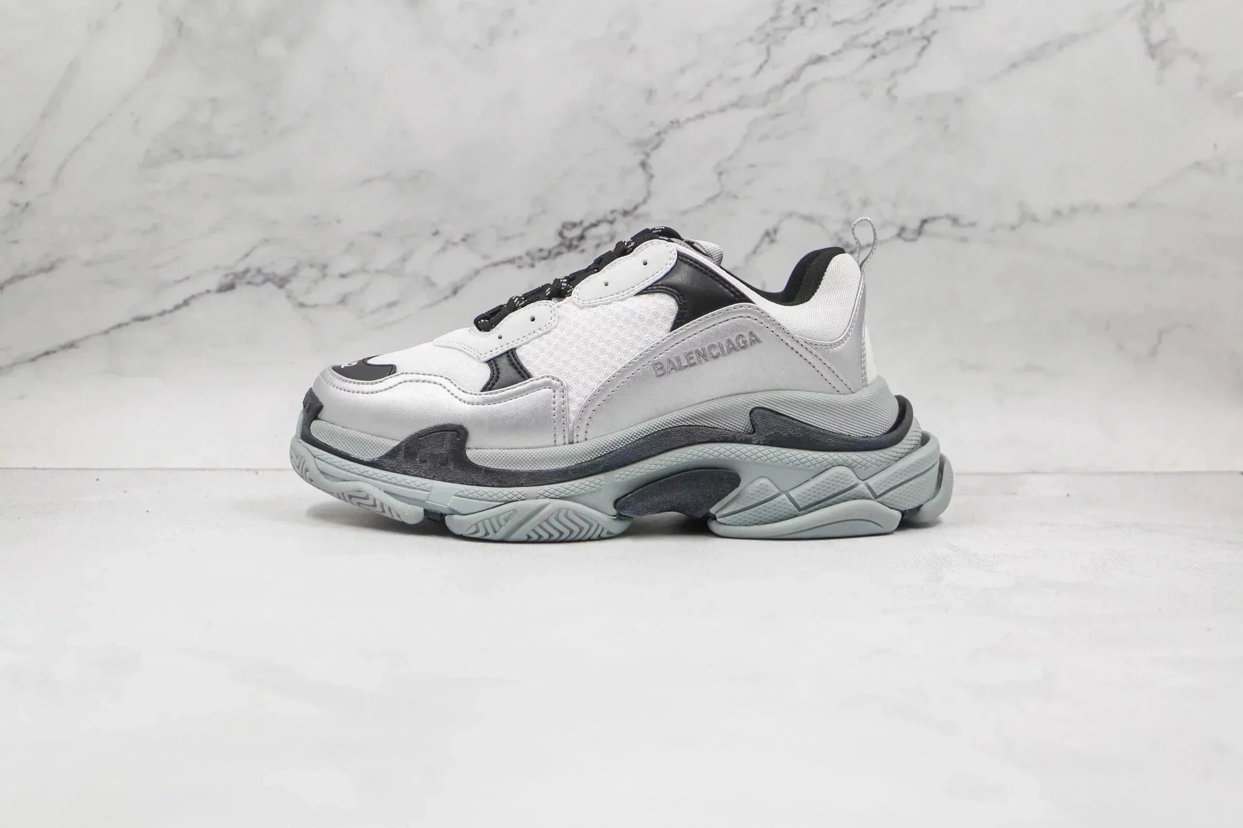 06 06