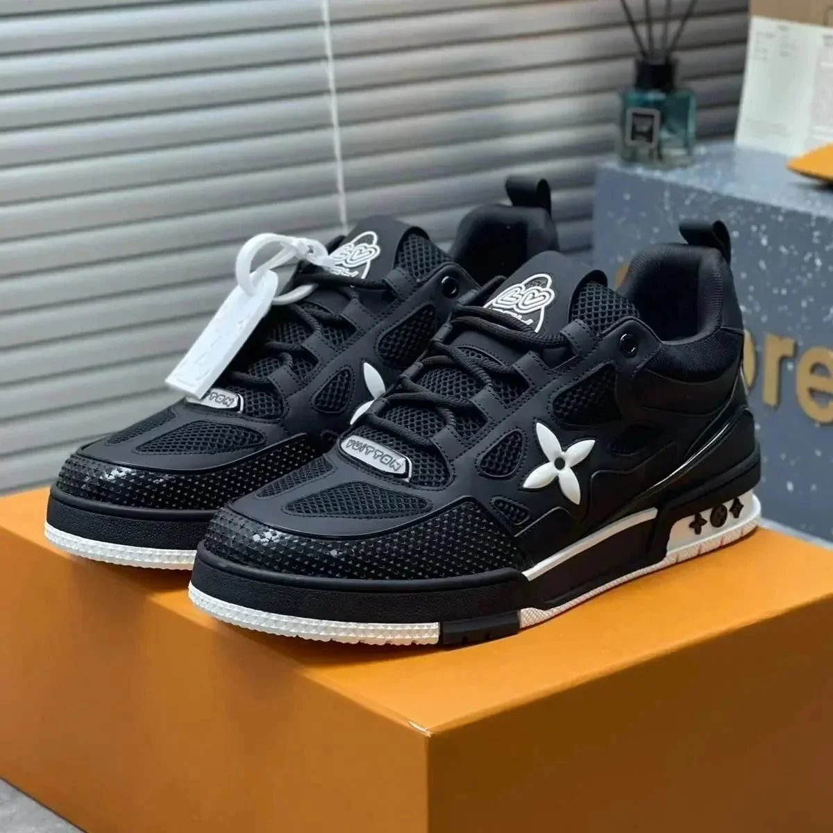 15 15