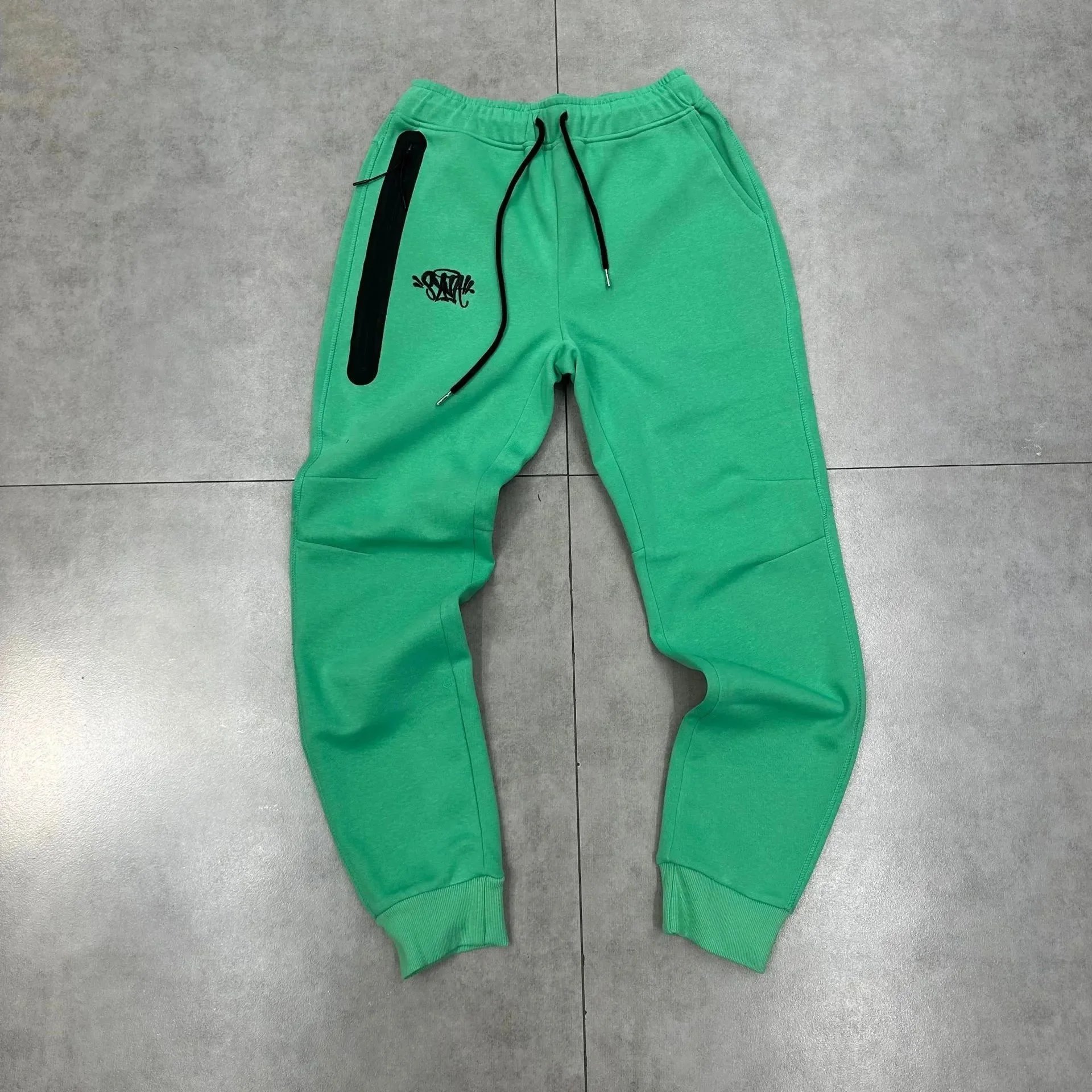 15 15