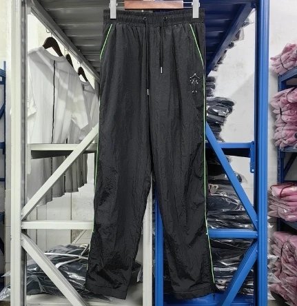 37黑色 37黑色