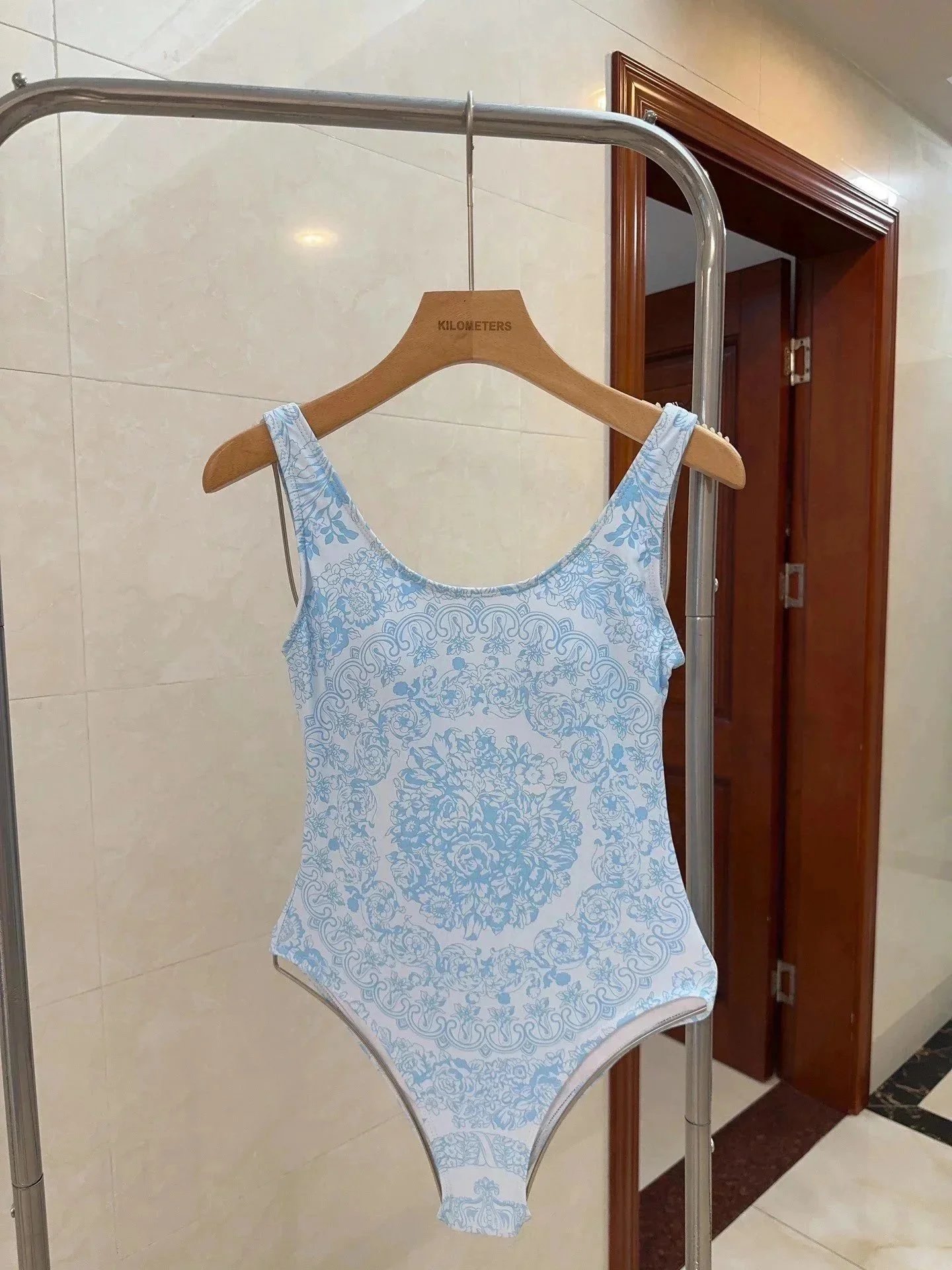 030343043 030343043