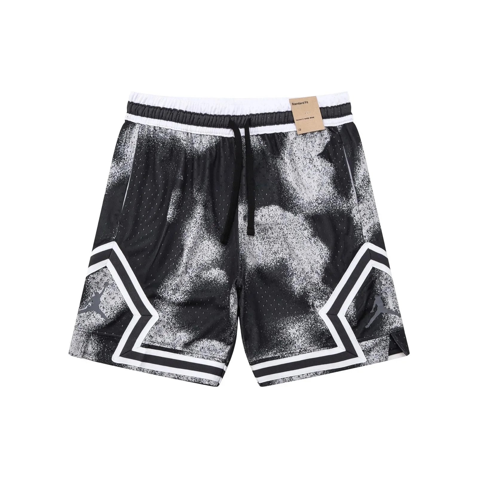32 32