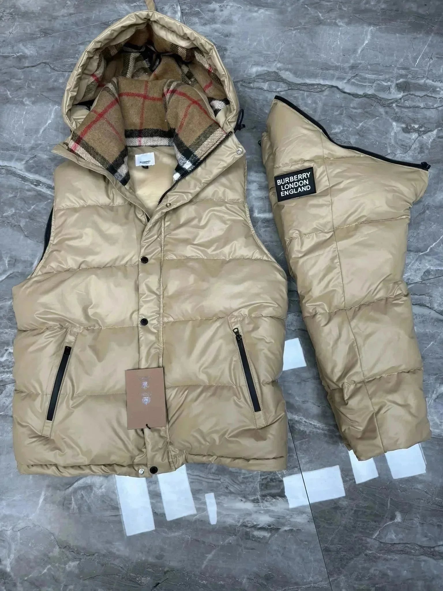 23卡其 23卡其