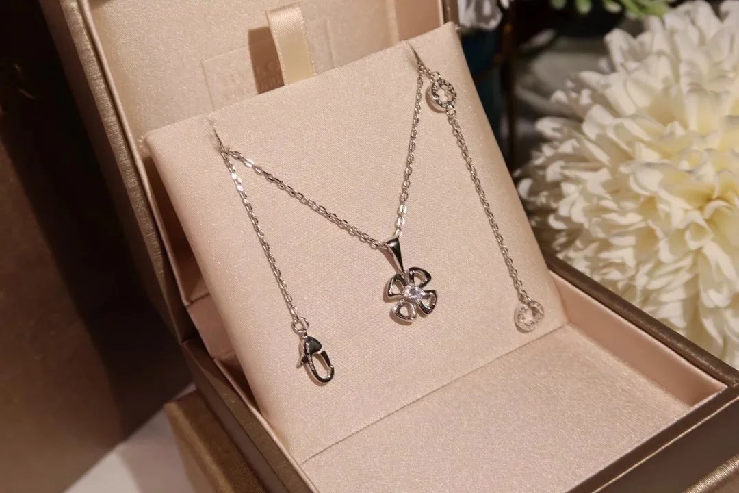 7 7