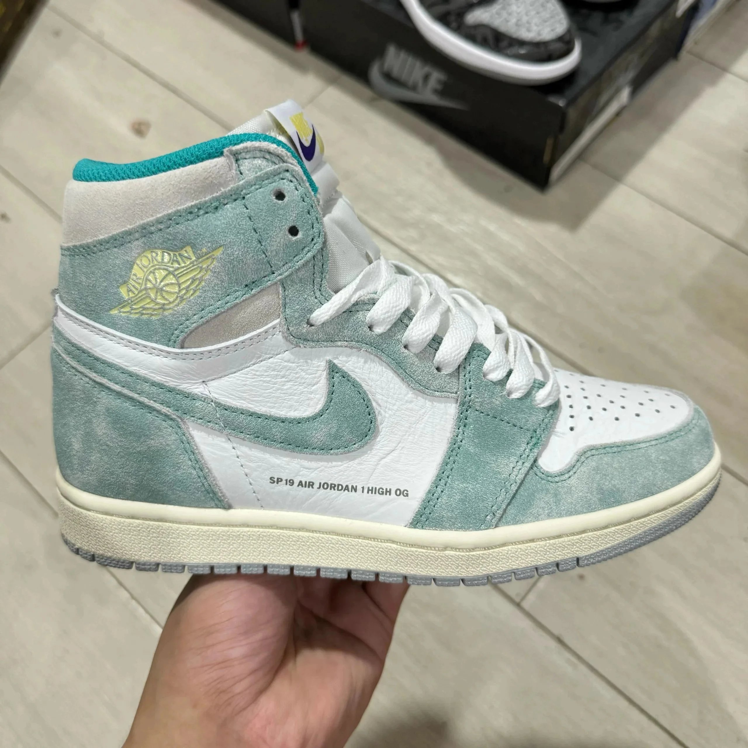 蒂芙尼绿 蒂芙尼绿