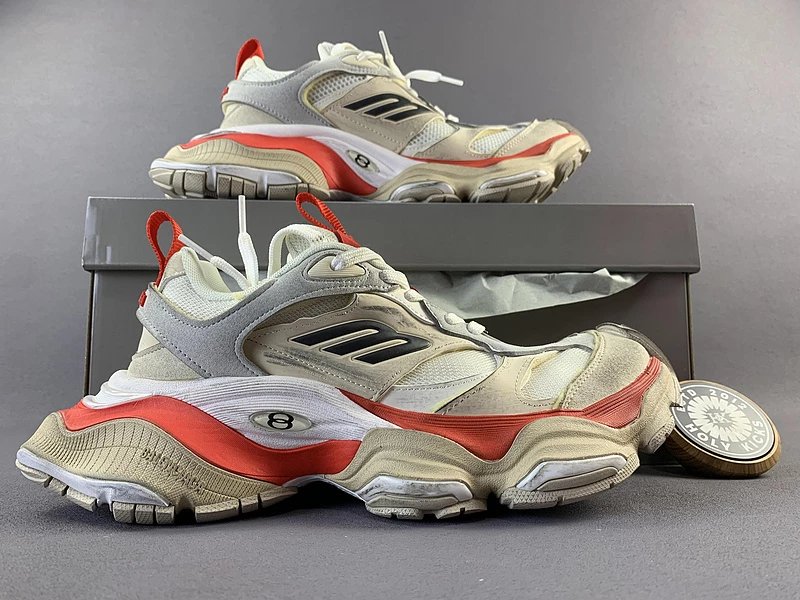 01 01