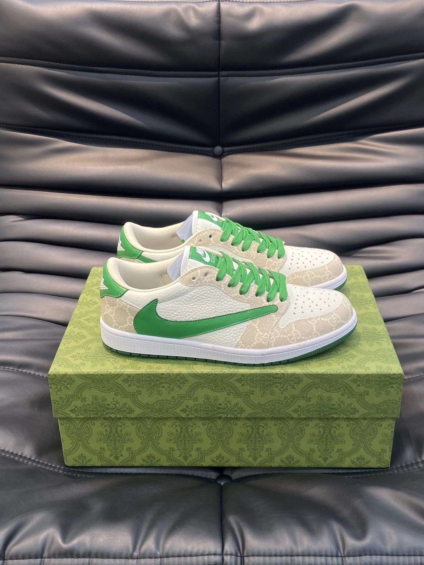 3 3