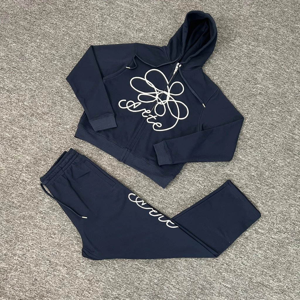 宝蓝色套装 宝蓝色套装