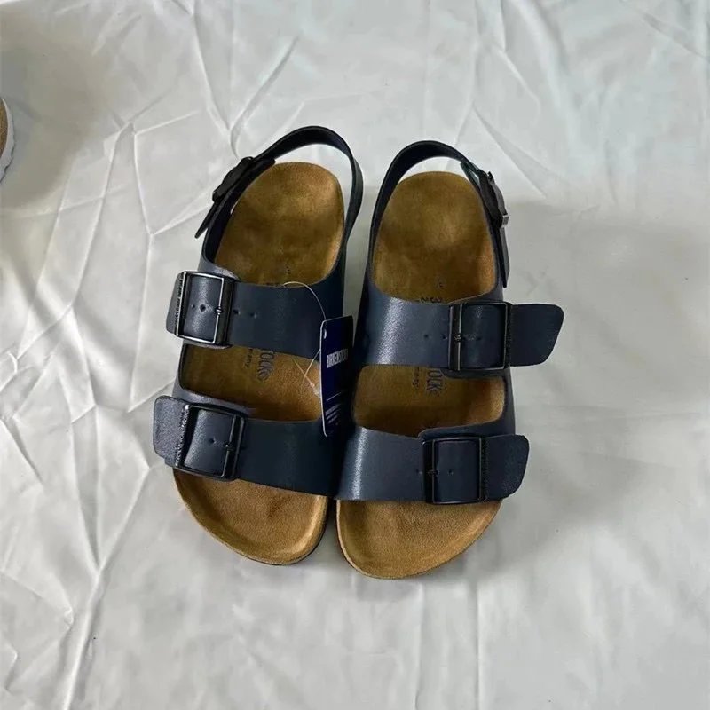 凉鞋蓝色 凉鞋蓝色